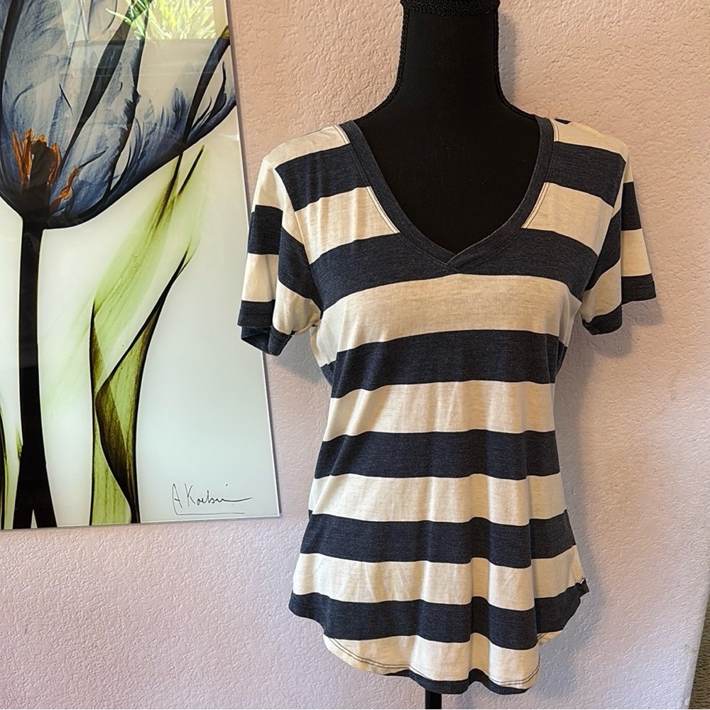 shirt size small